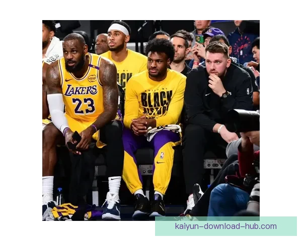 湖人喜讯不断 詹姆斯再度称王东契奇破纪录季后赛展望总冠军